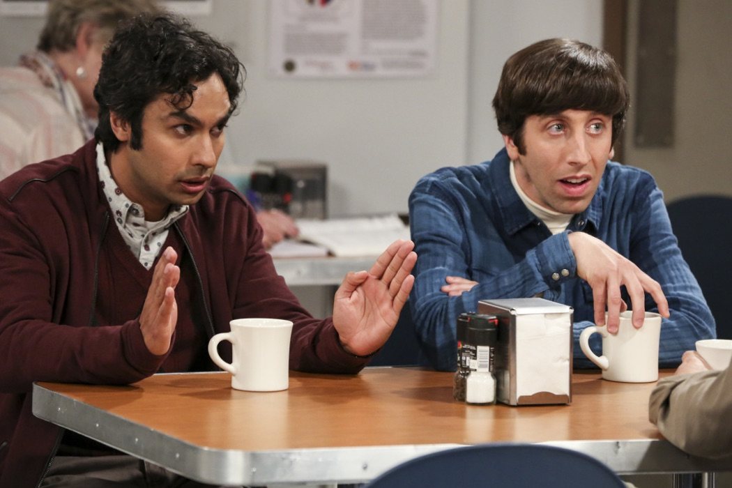 Koothrappali y Howard (Simon Helberg)